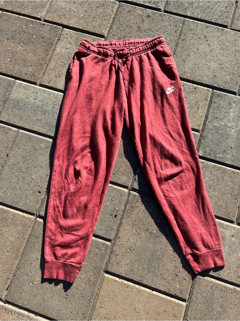 Nike Sportswear Fleece Joggers Red Cranberry Small